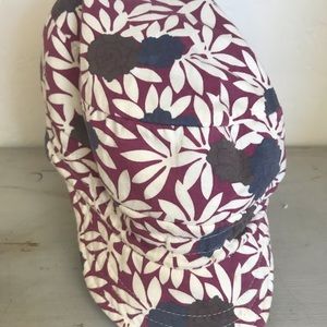 Athlete reversible hat